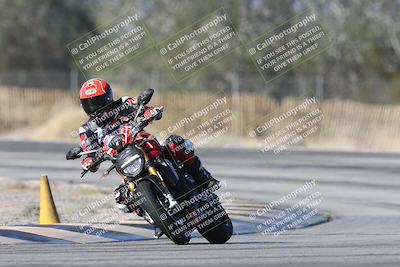 media/Dec-01-2025-Moto Forza (Mon) [[2daa91e15f]]/3-Beginner Group/Session 3 (Turn 3)/
